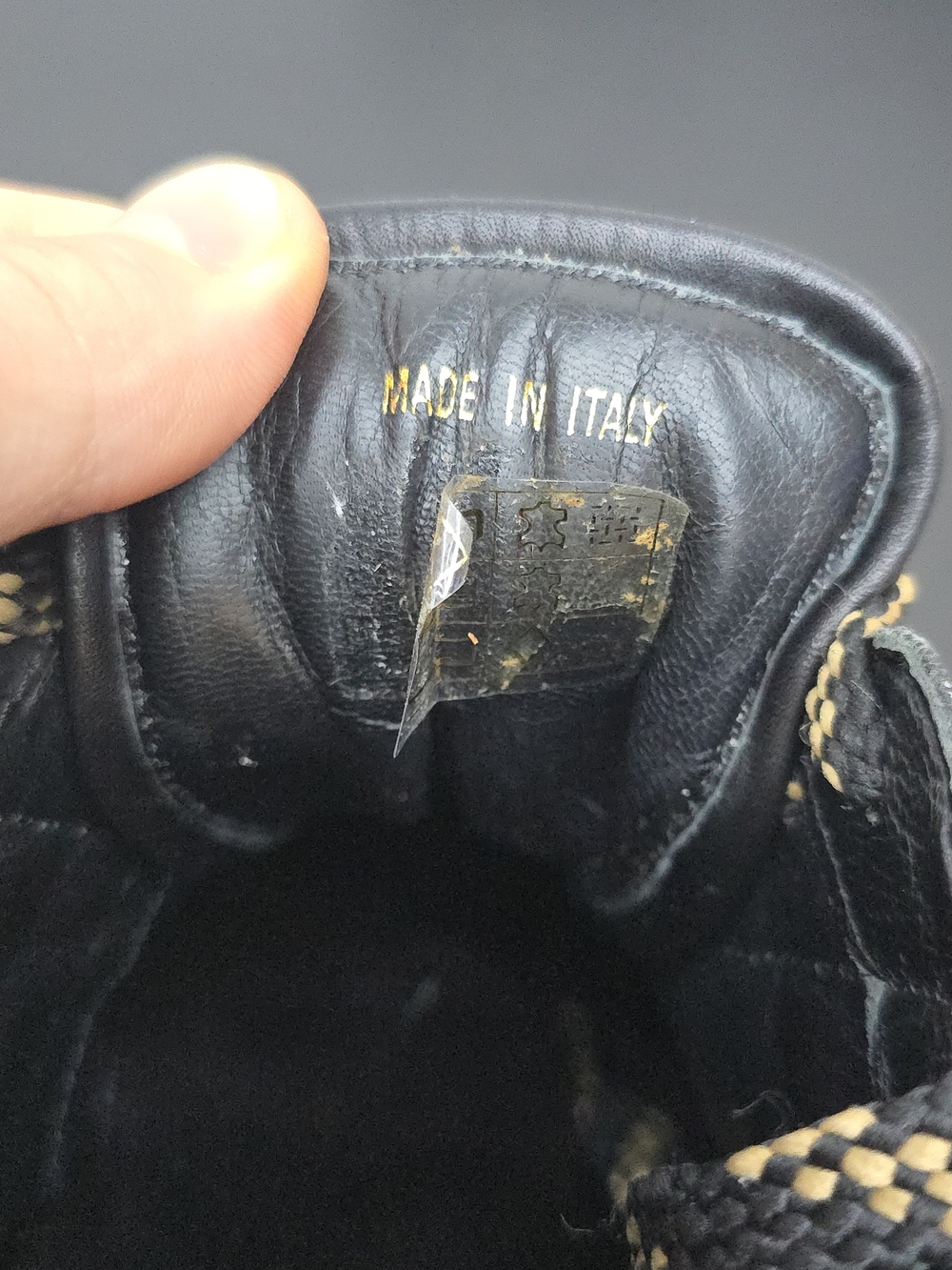 Louis Vuitton Black Men's Low-Top Sneakers - Picture 7 of 9